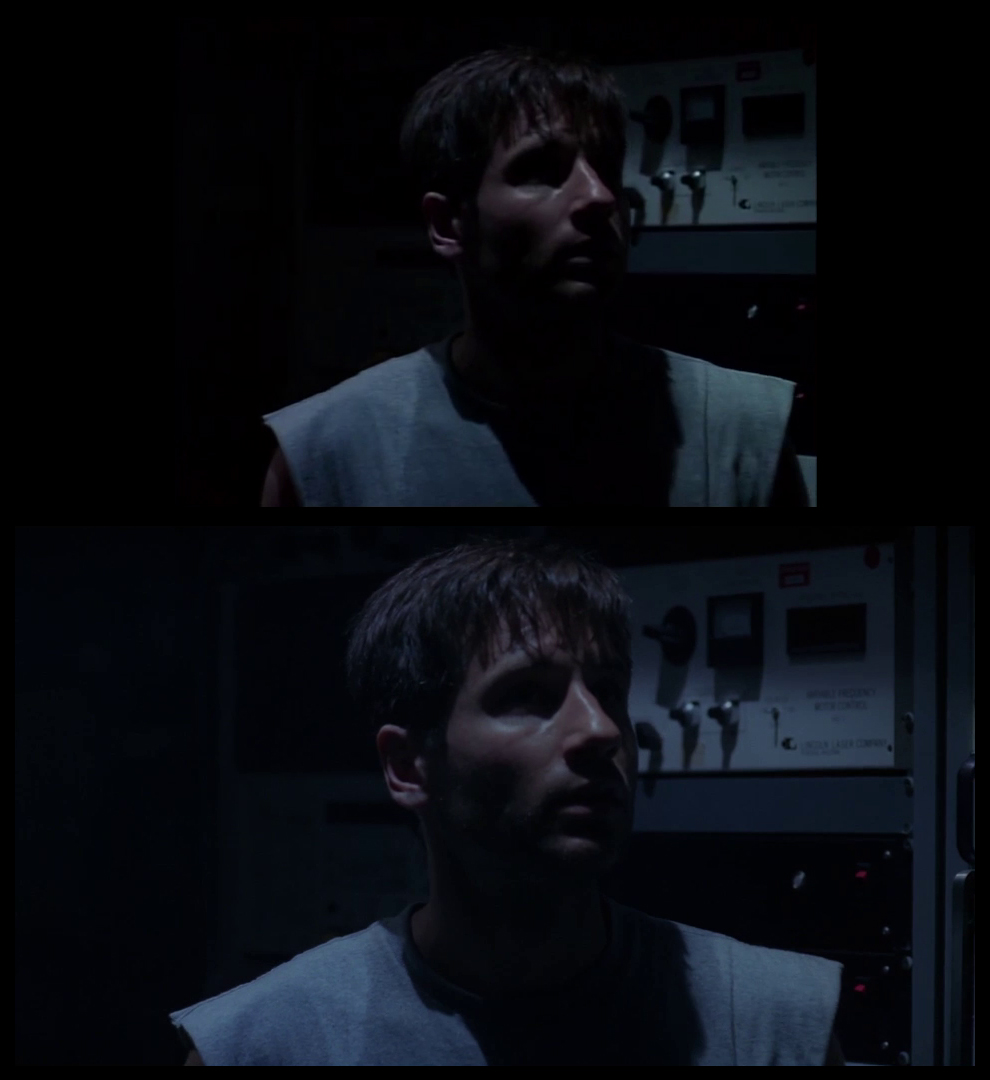 X-Files Blu-ray DVD Comparison 201 2X01 Little Green Men Screencap