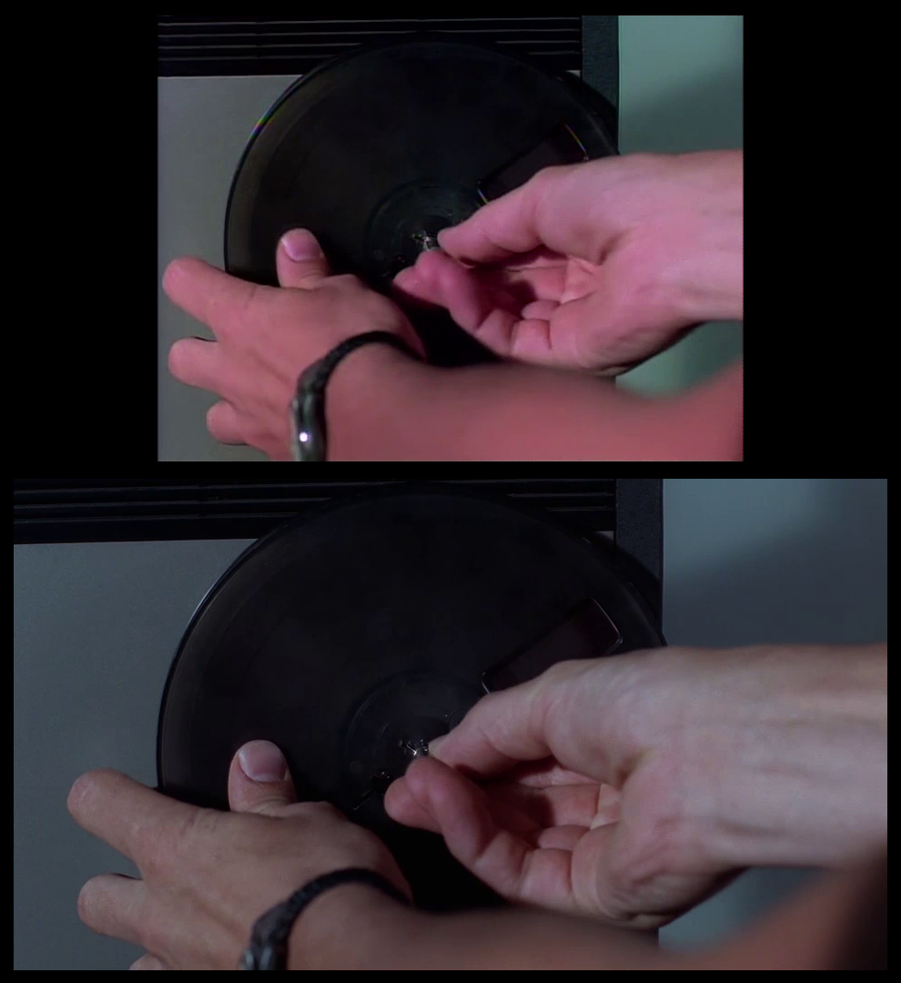 X-Files Blu-ray DVD Comparison 201 2X01 Little Green Men Screencap