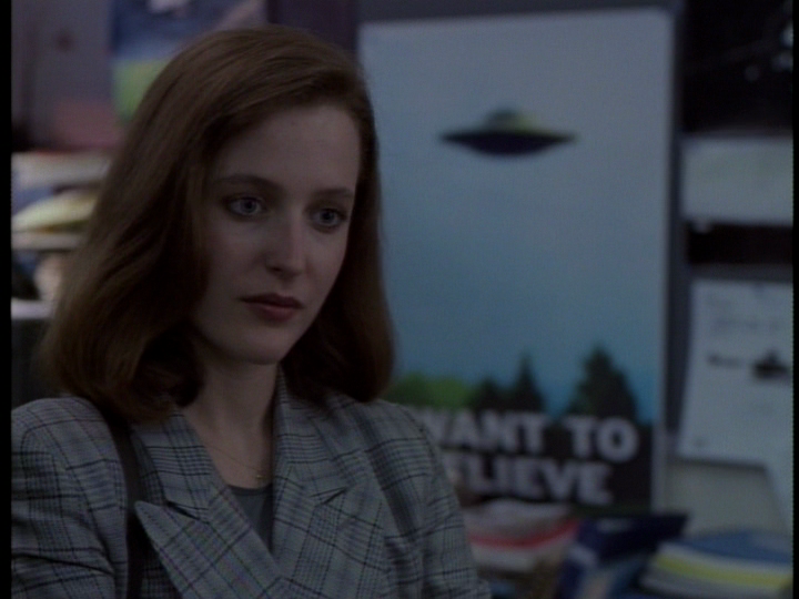 X-Files Blu-ray DVD Comparison Screencap