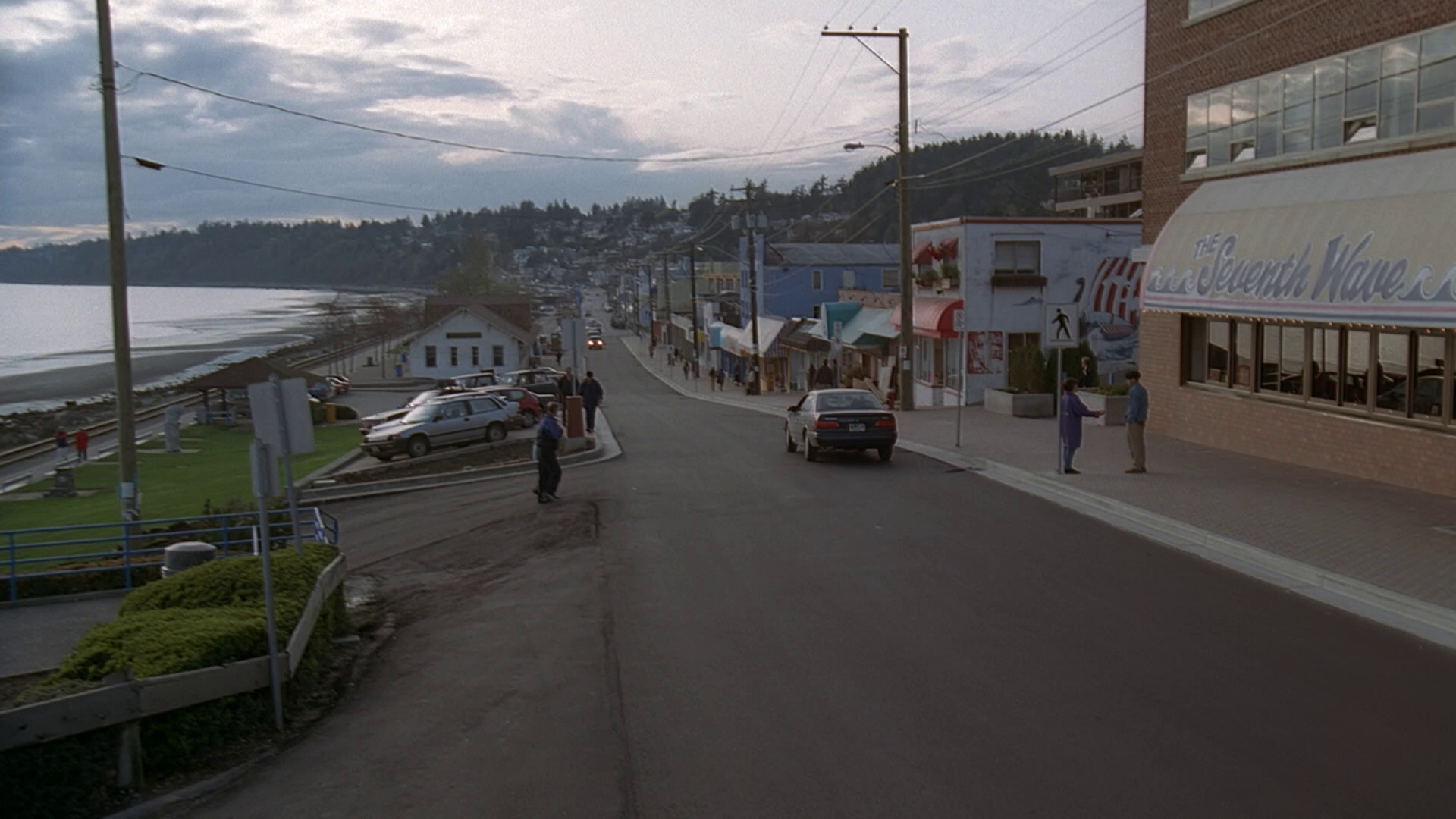 X-Files Blu-ray DVD Comparison Screencap