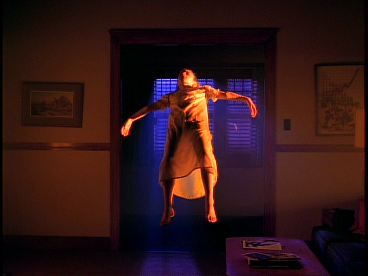 X-Files Blu-ray DVD Comparison Screencap
